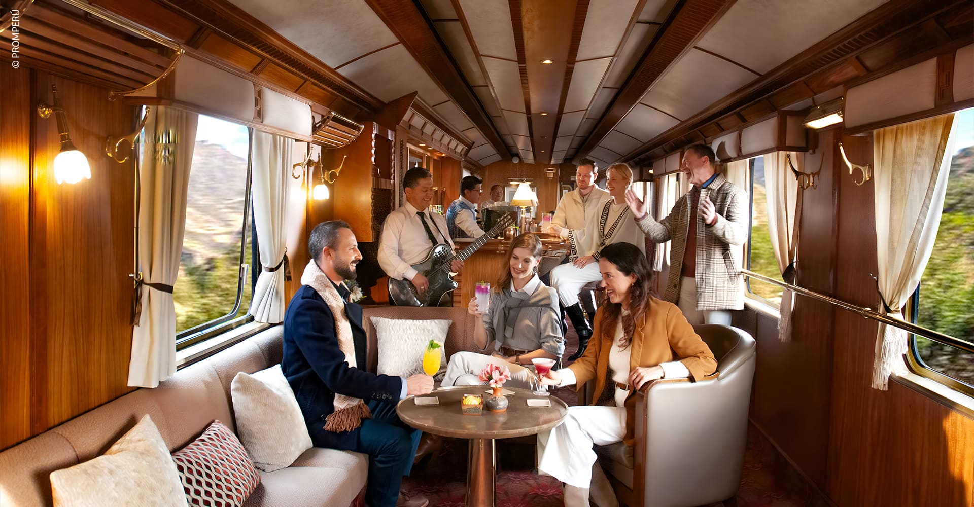 Experiencia en tren de lujo Hiram Bingham, Cusco - © PROMPERÚ